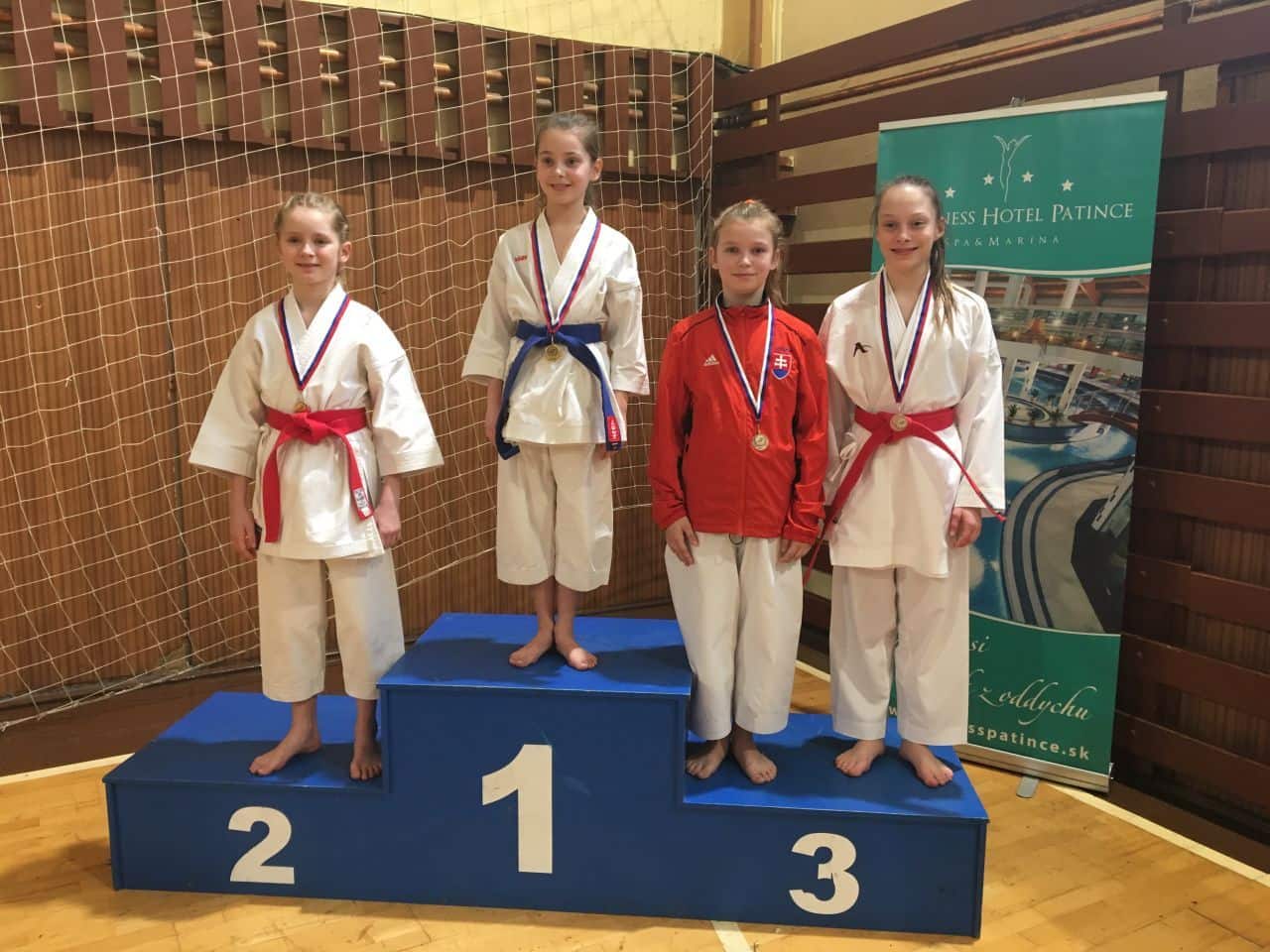 22 medailí z Otvorených majstrovstiev Západoslovenského zväzu karate